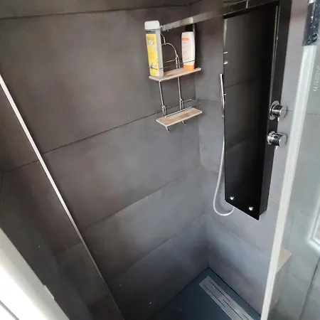 Large 1 Bedroom Hypercentre *