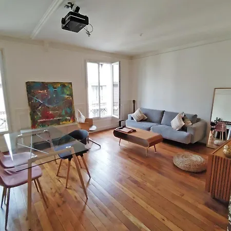 Large 1 Bedroom Hypercentre * Clichy